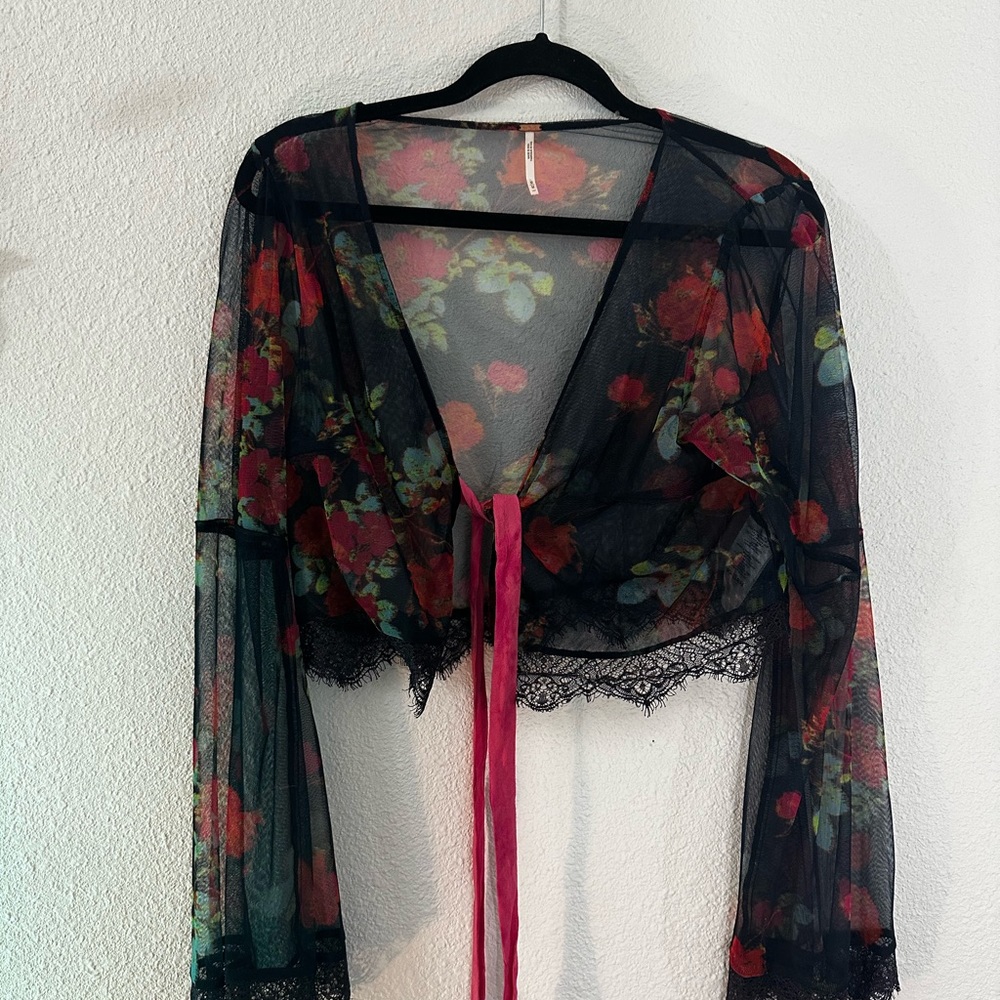 Free people medium cropped sheer wrap with lace trim